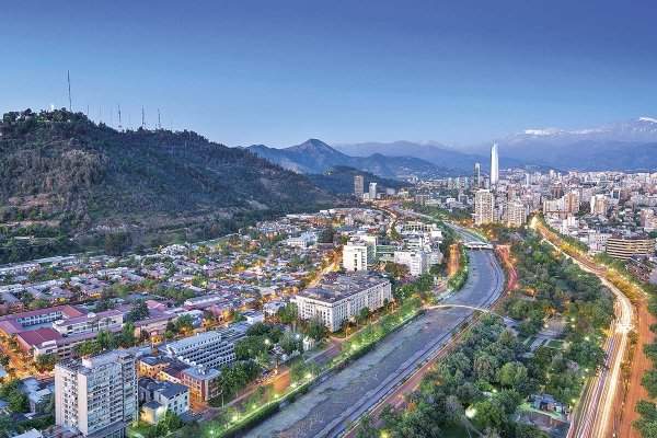 Las claves de la liberalización del suelo urbano que planea Kast y la activación de casi 10 mil hectáreas sin uso en Santiago