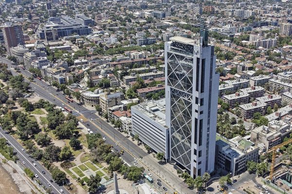 Papeleo estatal retrasa venta de edificio Telefónica a Desarrollo País