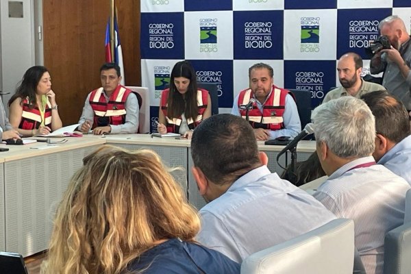 Gobernador del Biobío articula alianza con gremios para acelerar reconstrucción tras incendios: “No podemos dejar todo en manos del Estado o nos vamos a demorar cinco años”