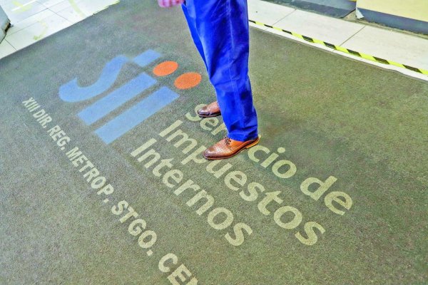 <p>Los principales candidatos que asoman para dirigir el SII en el Gobierno de Kast</p>