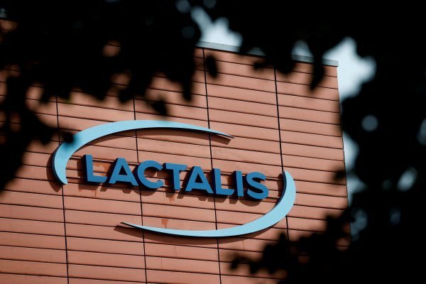 La francesa Lactalis retira lotes de leche infantil en Chile y otros 17 países por la misma toxina que ya afectó a algunos de Nestlé