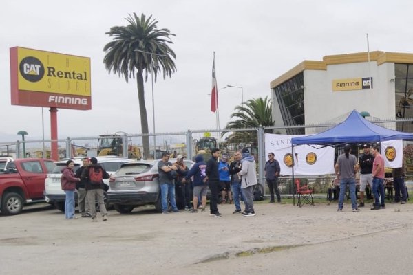 Huelga de Finning: paralización y bloqueos provocan retrasos en turnos de Escondida y complican despacho de repuestos para la industria minera