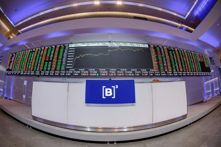 <p>Bolsa de Brasil supera por primera vez los 180.000 puntos con inversión extranjera y fuerte alza de Petrobras</p>