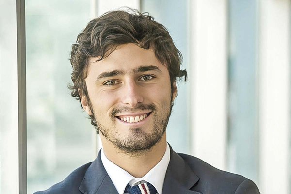 <p>Pablo Eguiguren Reyes es economista de la Universidad Católica y tiene dos maestrías en la Universidad de Harvard.</p>