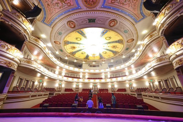 Contraloría detecta irregularidades en pagos por obras de restauración del Teatro Municipal de Iquique, además de deficiencias constructivas