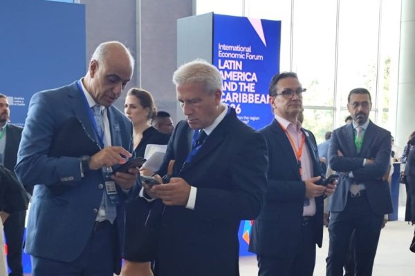 La alta presencia de chilenos que marcó el Foro Económico en Panamá