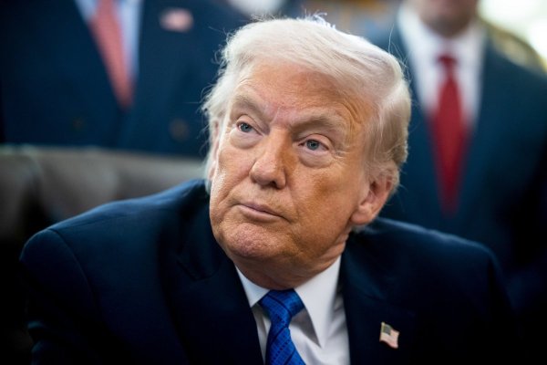 Trump baja aranceles a India a 18% tras acuerdo para frenar compras de petróleo ruso