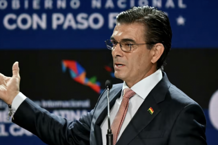 <p>Bolivia entierra 20 años de socialismo con reformas de “capitalismo para todos”</p>