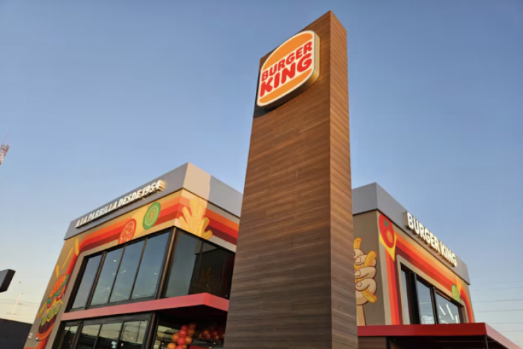 <p>Dos grupos argentinos y dos chilenos estarían compitiendo en carrera para quedarse con la operación de Burger King en Argentina</p>