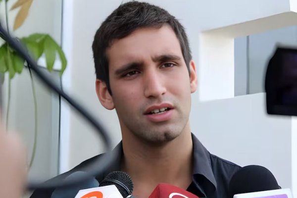 Hijo de exsenador Fulvio Rossi es formalizado por estafas por $ 145 millones vinculadas a comités de vivienda en Iquique