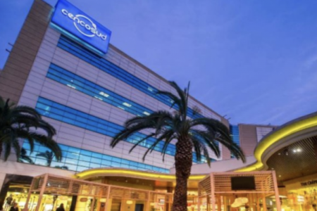 Cencosud duplica sus utilidades en 2025: cerró más de 50 tiendas por su plan de eficiencia operacional