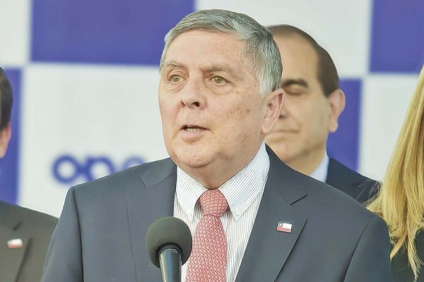 <p>Alvarado califica “de muy mal gusto” propuesta de Tohá para regularizar 180 mil migrantes antes del fin del actual gobierno</p>