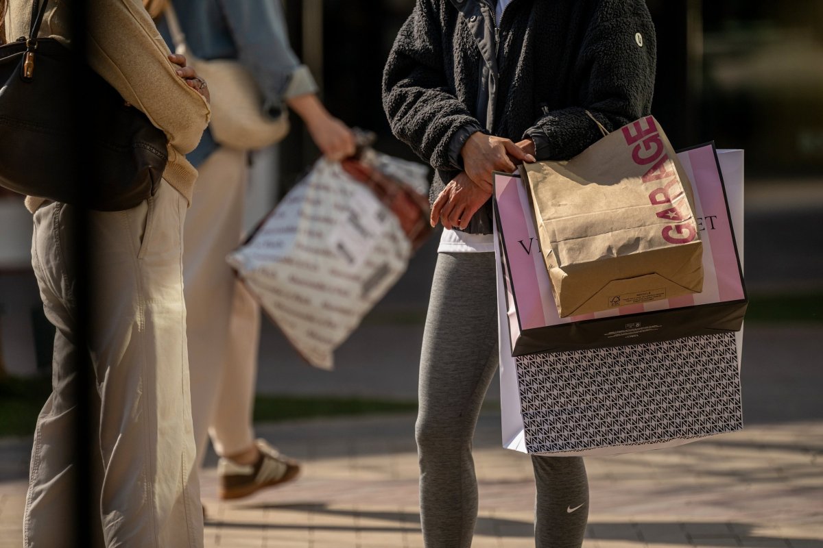 <p>Las ventas minoristas en Estados Unidos se estancan inesperadamente al cerrar la temporada navideña</p>