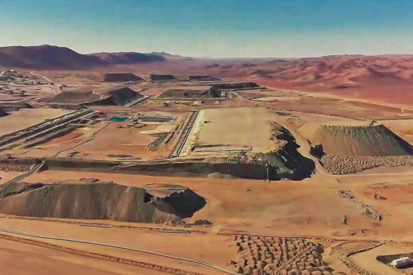 Firma australiana acuerda adquirir el 51% de proyecto cuprífero Sierra Atacama, vinculado a Martín Borda