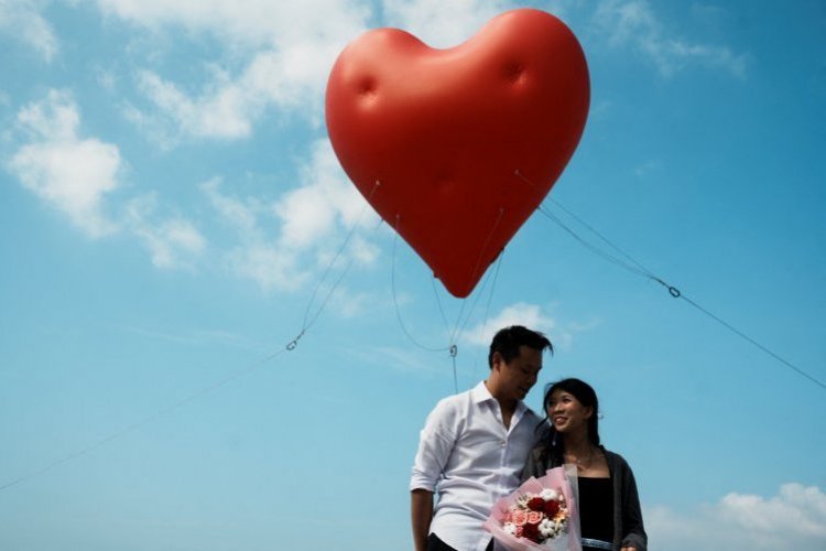 <p>San Valentín en la región: regalos por apps suben hasta 500% en Chile, flores impulsan a Colombia y Argentina ajusta precios</p>