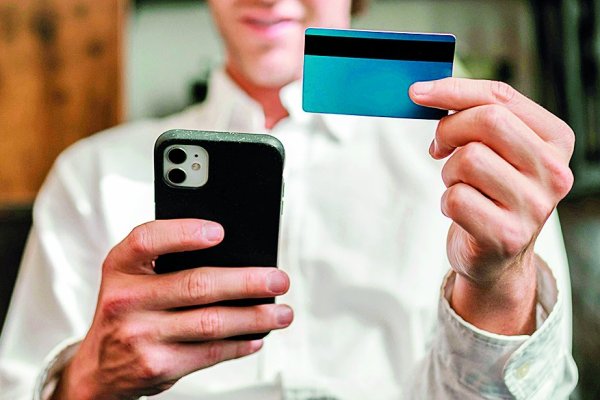 <p>Número de personas que tienen clave digital para entrar a su banco cae 6,5% en un año, pero cuentas corrientes crecen 14,6%</p>