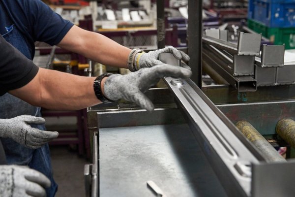 Trump planea reducir los aranceles sobre productos de acero y aluminio
