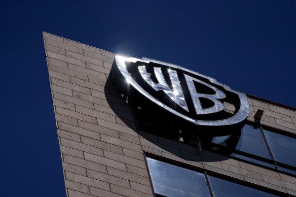 Warner Bros. sopesa reabrir las negociaciones de venta con Paramount