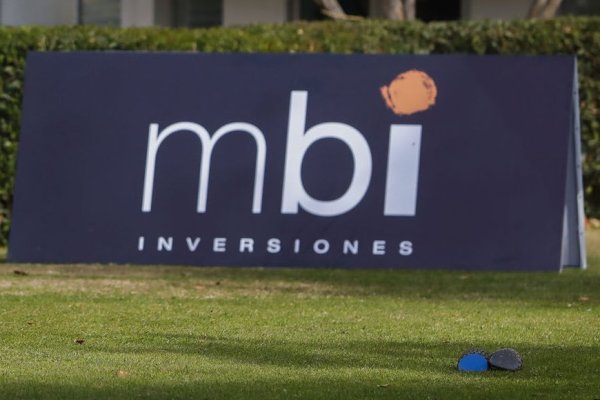 <p>MBI recorta precio objetivo de CMPC, pero calcula potencial alcista de 50% y mantiene recomendación de "sobreponderar"</p>