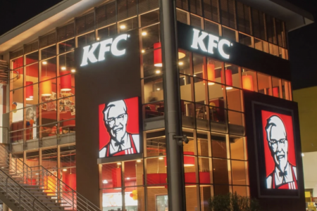 Frisby España anuncia demanda contra KFC Colombia y KFC España