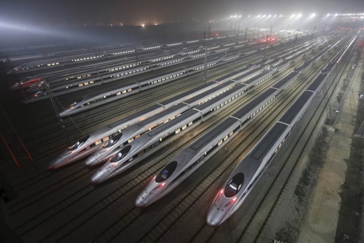 <p>China impulsa red de trenes rápidos para acelerar la mayor migración humana del mundo</p>