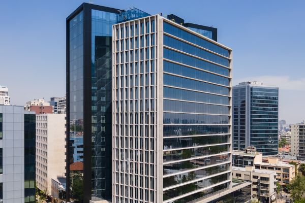 Tras inversión de US$ 95 millones, Banmerchant vende a MetLife edificio de oficinas de lujo en Providencia