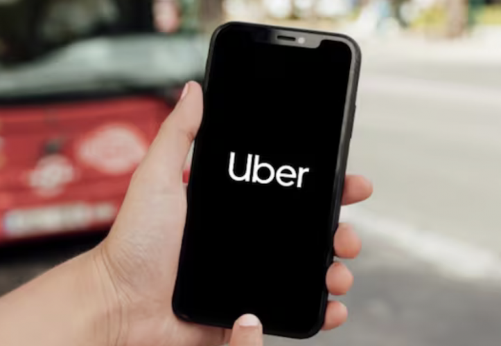 <p>Uber redefine su rol en Perú: foco en turismo y Uber Tuk</p>