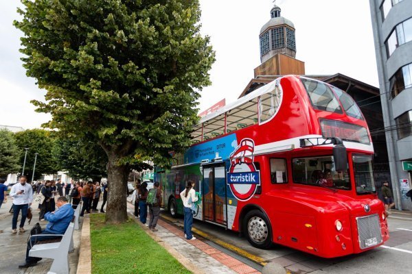 Desde Angelmó hasta Pelluco: el exitoso debut de los buses "Hop On-Hop Off" en Puerto Montt que refuerzan su impulso como capital turística