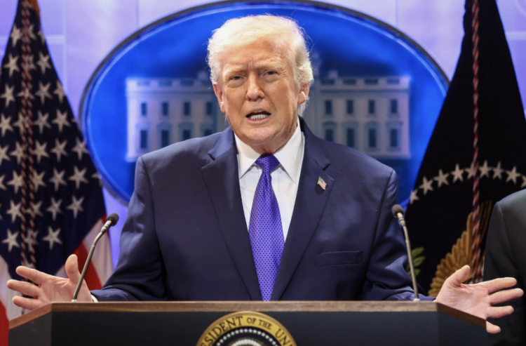 <p>Trump promete imponer un arancel global del 10% después de que la Corte Suprema de EEUU dictaminara que sus tarifas generales son ilegales</p>