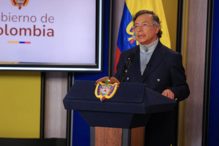 <p>Presidente de Colombia asegura que "no estamos pensando traer petróleo de Venezuela"</p>