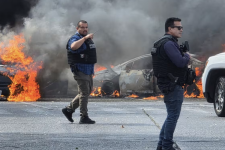 México se ve afectado por ola de violencia tras muerte de líder de cártel por fuerzas de seguridad