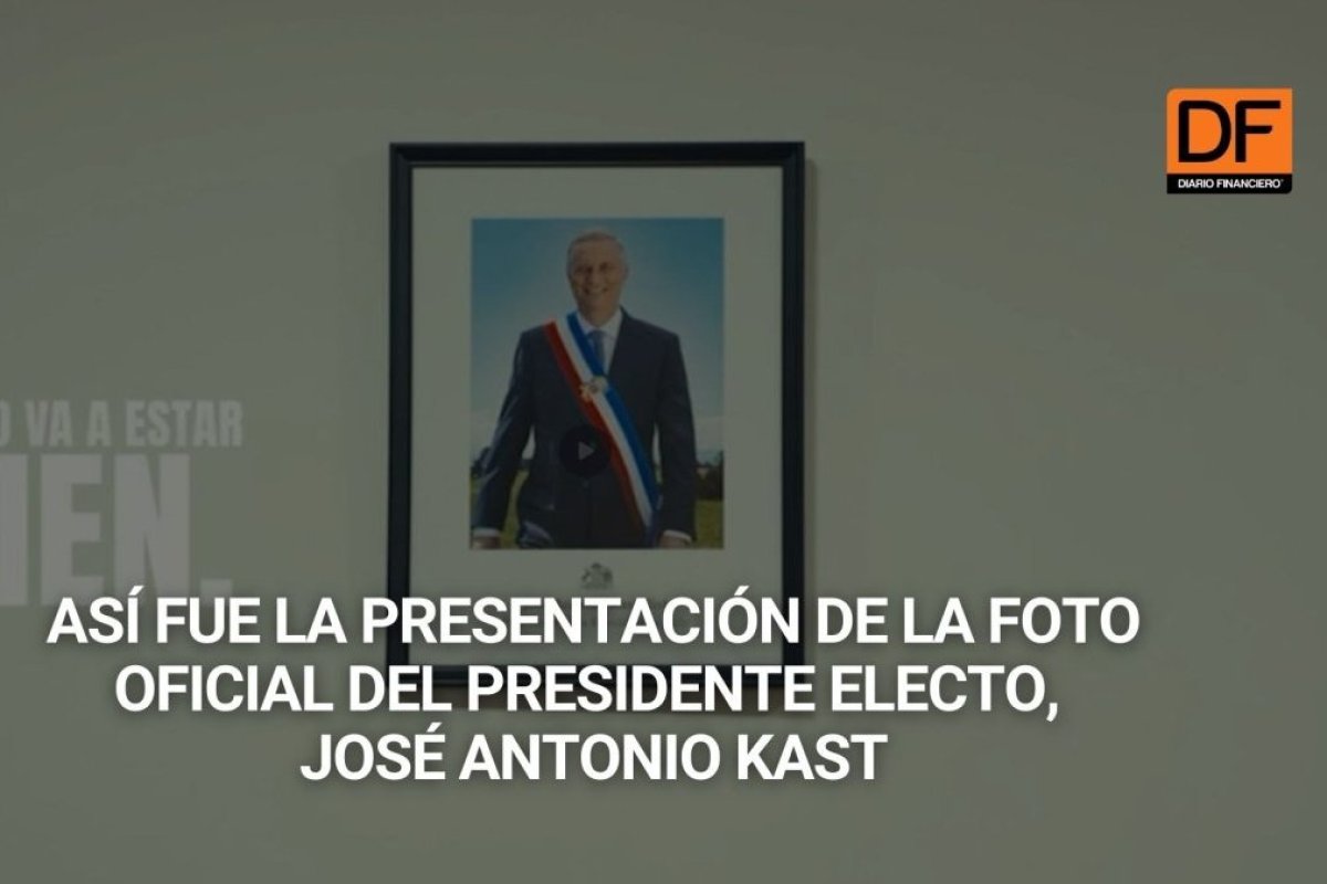 <p>Ahora en DF | Así fue la presentación de la foto oficial del presidente electo, José Antonio Kast</p>