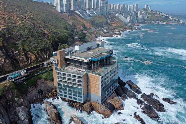 Municipalidad de Concón aprueba anteproyecto de Centro Puntamar en edificio del hotel Punta Piqueros