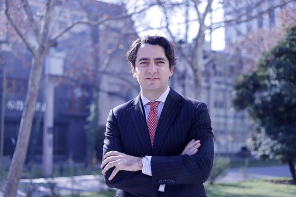 Exagregado comercial en China alerta que cable submarino a Hong Kong lo podría hacer Perú, "nuestro principal competidor en Asia"