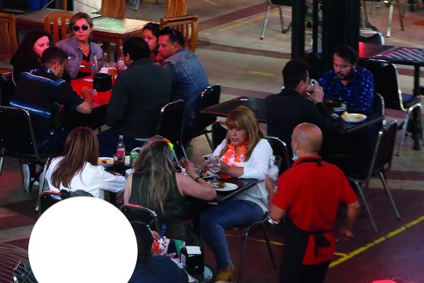 Comercio bajo presión: boom de restaurantes y alojamientos, pero con menos trabajadores