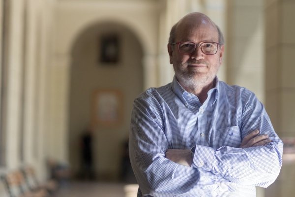 El abogado y académico Patricio Dussaillant será el nuevo presidente del directorio de TVN