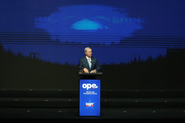 <p>Oficina del Presidente Electo se pronuncia tras ataque de EEUU a Irán: "Chile siempre debe ser aliado de las naciones que promueven la libertad y la democracia"</p>