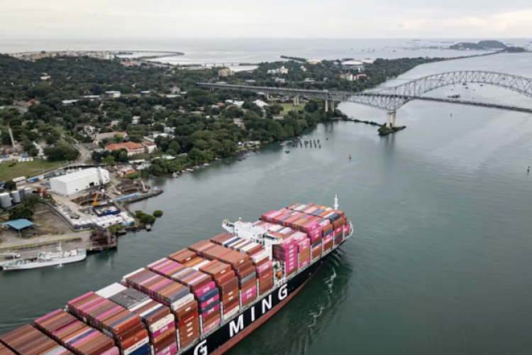 <p>Grupo respaldado por BlackRock presiona para cerrar el acuerdo portuario sin los activos de Panamá</p>