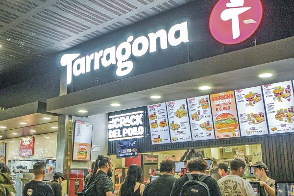 Firma de comida rápida Tarragona compra activos del que fuera su archirrival Pollo Stop, incluida la marca