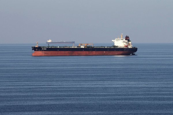 Arabia Saudita se apresura a redirigir su petróleo mientras los depósitos del Golfo se llenan rápidamente