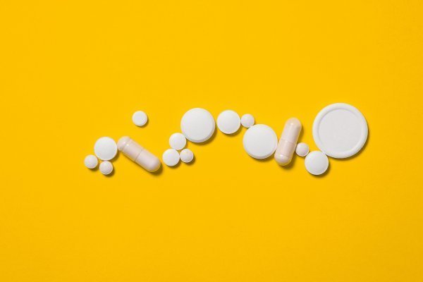 Sernac inicia monitoreo de venta de melatonina tras aumento de intoxicación en menores de edad
