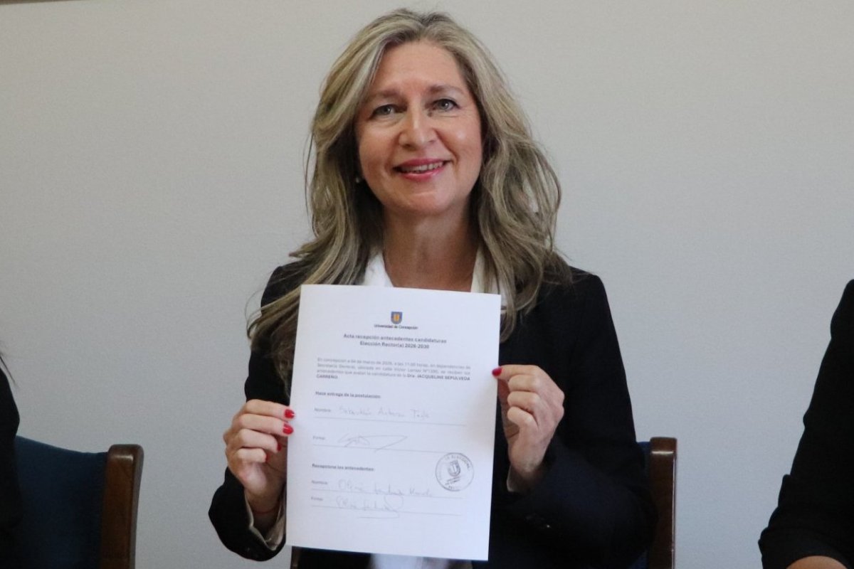 <p>Elecciones de UdeC: Jacqueline Sepúlveda inscribe su tercera candidatura a la rectoría apostando por mayor eficiencia y vínculo con el mundo privado</p>