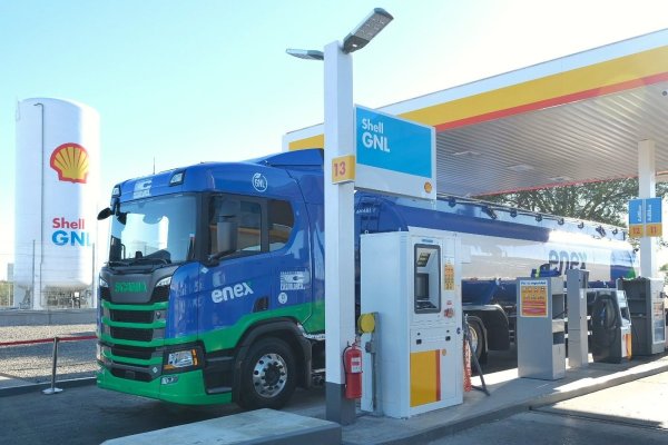 Primera en Latinoamérica: Enex inaugura en Chillán estación de servicio GNL de Shell para transporte de carga