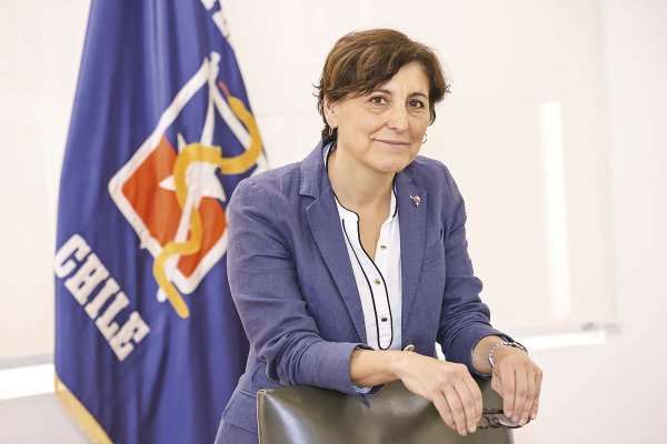 Ximena Aguilera, ministra de Salud: “El sistema nunca va a funcionar de manera óptima si una parte discrimina por condición de salud”