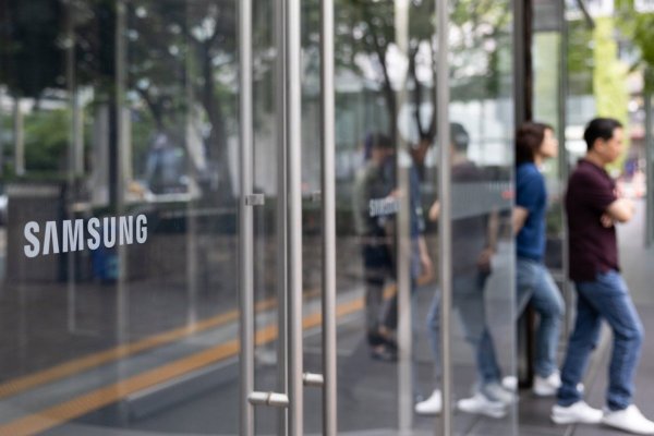 Trabajadores de Samsung Electronics votarán plan de huelga en demanda por mejoras salariales