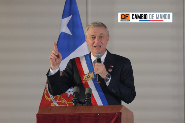 <p>Sigue en vivo la ceremonia de cambio de mando</p>