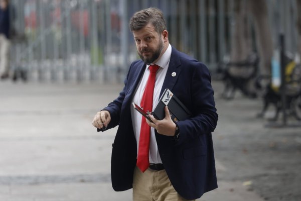 <p>Los partidos políticos han estado “inflando” el aparato estatal, asegura el diputado hasta mañana martes. (Foto: Aton Chile)</p>