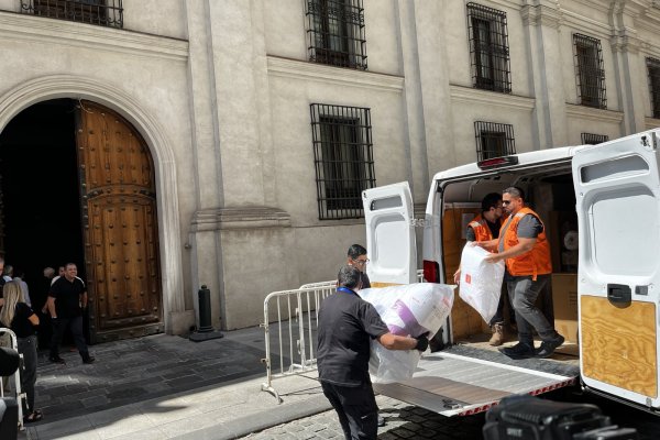 Llegó a La Moneda la mudanza del matrimonio presidencial