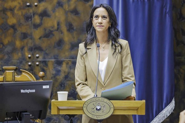 "Bien jugada" y "matea": Así es Paulina Núñez, la empoderada nueva presidenta del Senado