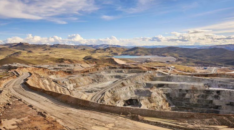 <p>Peruana Hudbay proyecta inversión de US$ 46 millones para extender vida útil de mina Constancia</p>